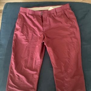 Men’s Under Armour Match Play Pants (Maroon Color)